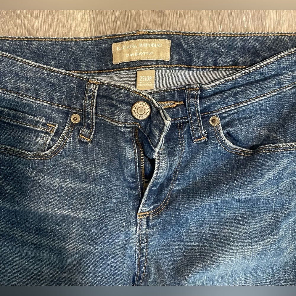 Banana Republic Slim Bootcut Classic Blue Jeans